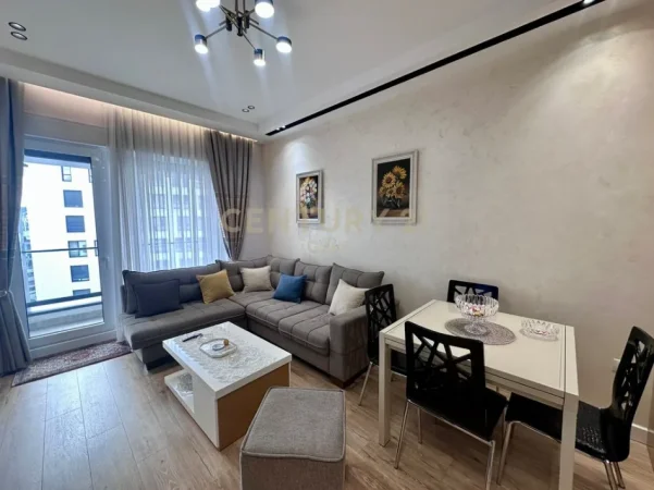 Tirane, jepet me qera apartament 1+1 Kati 9, 700 € 