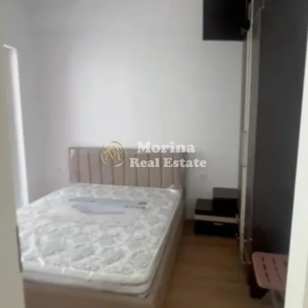 Tirane, jepet me qera apartament 1+1 Kati 4, 55 m² 380 € (Ali Demi)