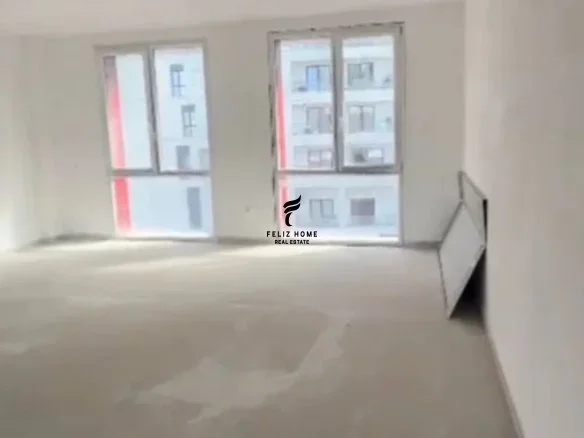 Tirane, jepet me qera zyre Kati 5, 148 m² 900 € (RRUGA E DIBRES)