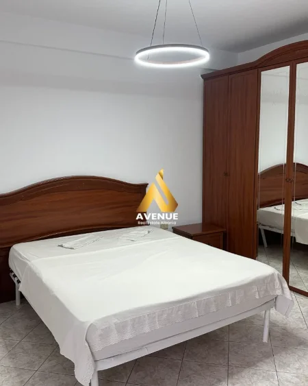 Tirane, jepet me qera apartament 3+1 Kati 5, 110 m² 750 € (Rruga Siri Kodra)