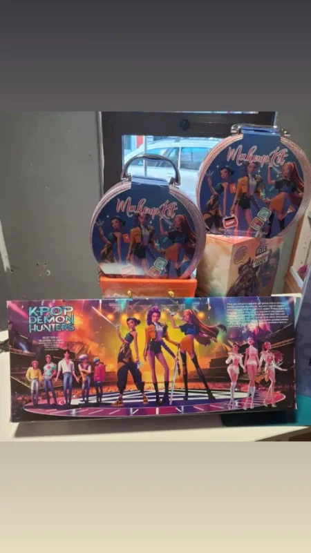 Tirane, shes Make up Kit Rumi Kpop Demon Hunters 16 €