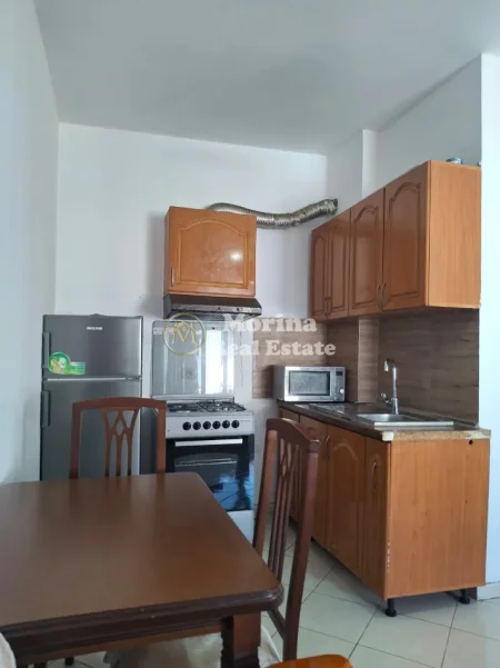 Tirane, jepet me qera apartament 1+1 Kati 7, 60 m² 400 € (Astir)