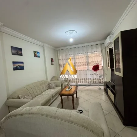 Tirane, jepet me qera apartament 1+1 Kati 4, 450 € (rruga loni ligori)