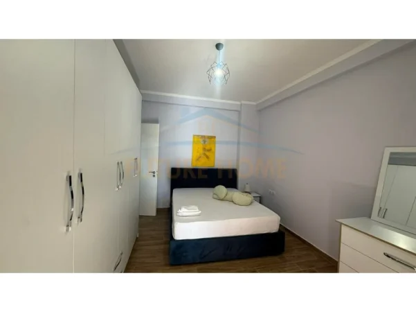 Tirane, jepet me qera apartament 2+1 Kati 5, 105 m² 550 € (UNAZA E RE)