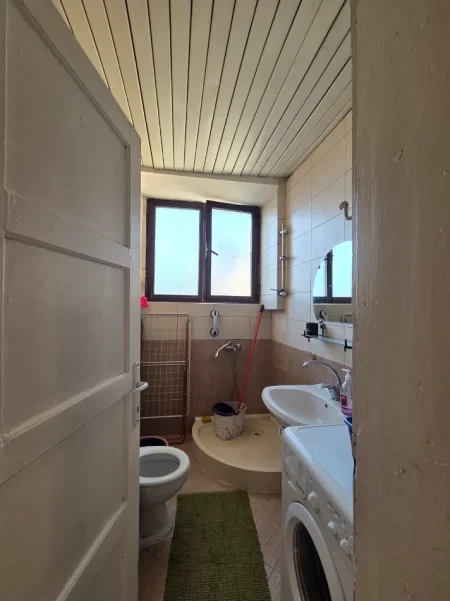 Tirane, jepet me qera apartament 1+1 Kati 3, 65 m² 350 € 