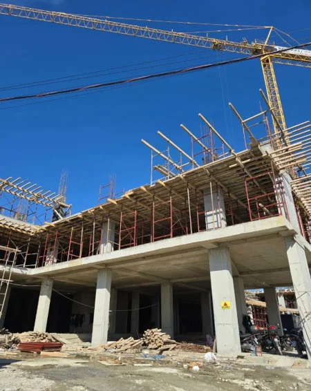 Tirane, shitet apartament 2+1 Kati 1, 96 m² 96.000 € (PASKUQAN)