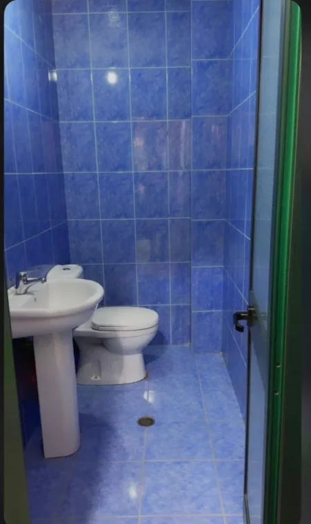 Tirane, jepet me qera zyre Kati 2, 28 m² 280 € (rruga frederik shiroka)