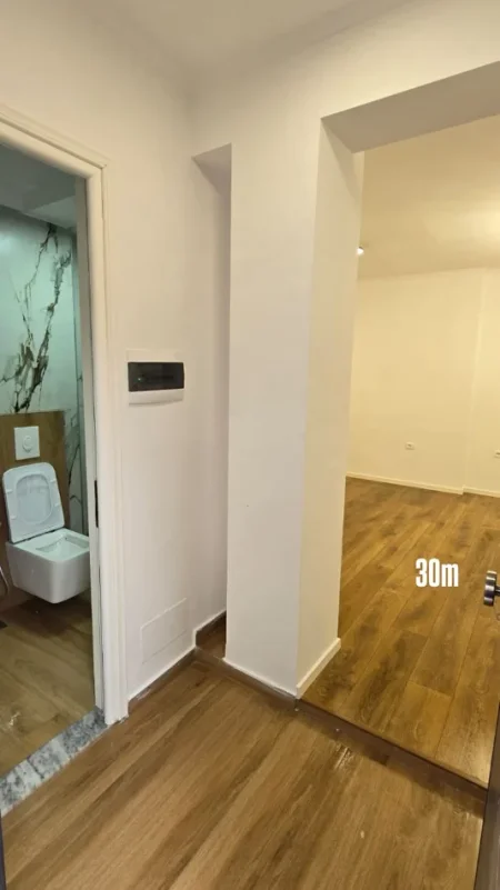Tirane, shitet apartament 1+1 , 59 m² 158.000 € (vasil shanto)