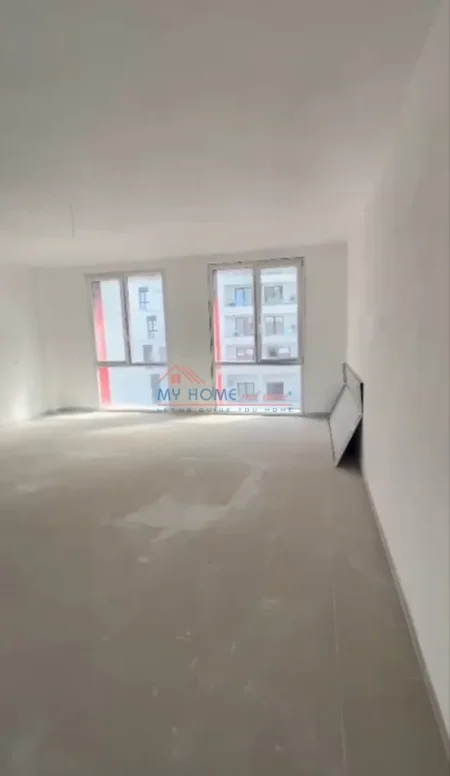 Tirane, jepet me qera zyre Kati 5, 148 m² 900 € (Rruga e Dibres)