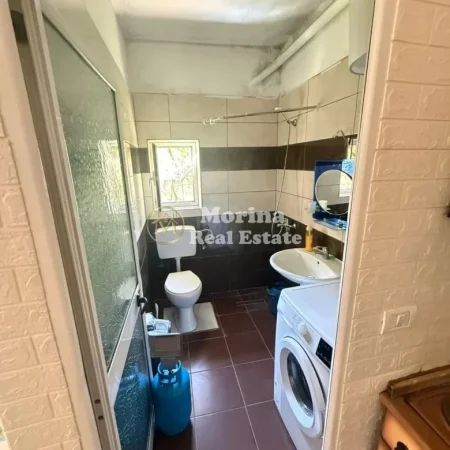 Tirane, jepet me qera garsonier Kati 1, 30 m² 200 € (Laprake)