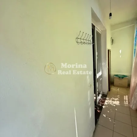 Tirane, jepet me qera garsonier Kati 1, 30 m² 200 € (Laprake)