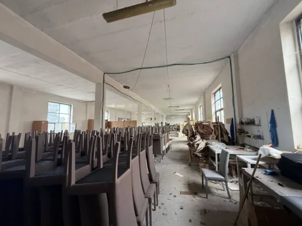 Tirane, jepet me qera magazine Kati 0, 540 m² 2.600 € (misto mame)