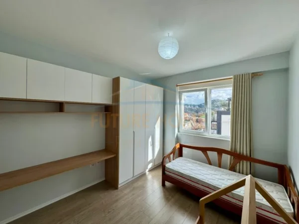 Tirane, shitet apartament 2+1 Kati 4, 104 m² 278.000 € (Liqeni i Thatë)