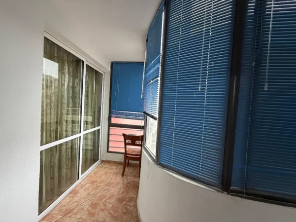 Tirane, jepet me qera apartament 1+1+Ballkon Kati 3, 70 m² 500 € 