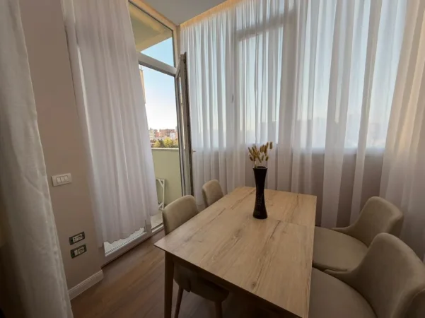 Tirane, jepet me qera apartament 1+1 Kati 3, 