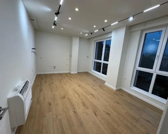 Tirane, jepet me qera ambjent biznesi Kati 2, 58 m² 1.000 € (komuna e parisit)