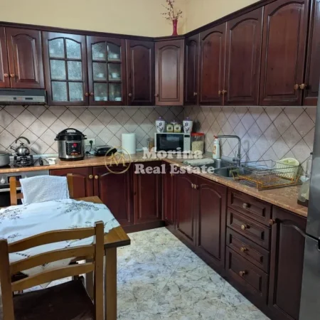 Tirane, shitet shtepi 4+1 Kati 3, 280 m² 515.000 € (Don Bosko)