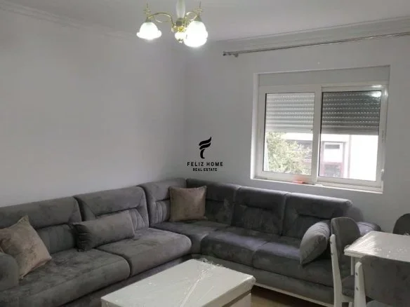 Tirane, jepet me qera apartament 1+1 Kati 3, 70 m² 500 € (VARRI I BAMIT)
