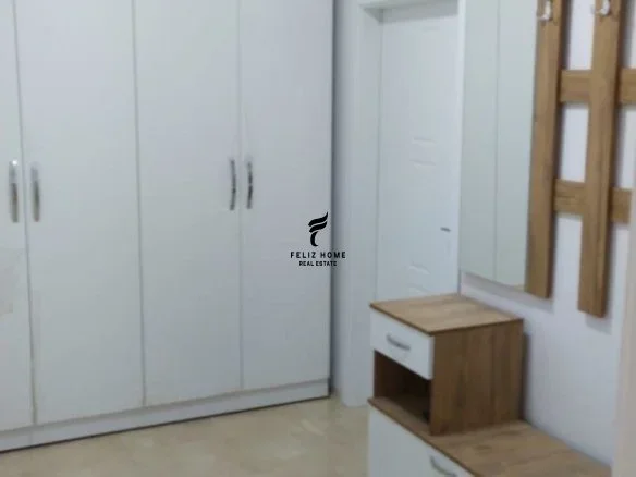 Tirane, jepet me qera apartament 1+1 Kati 3, 70 m² 500 € (VARRI I BAMIT)