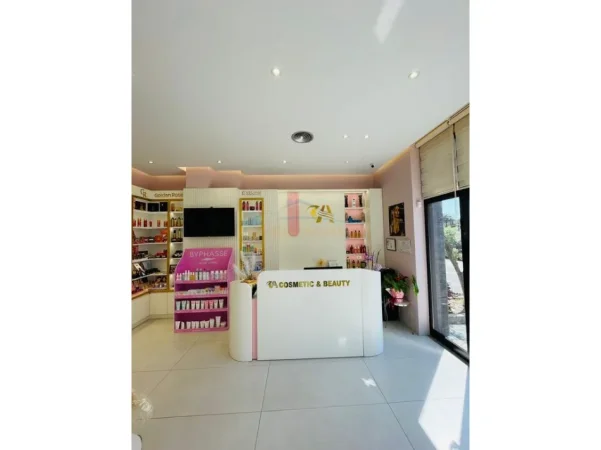 Tirane, shitet Kati 0, 64 m² 40.000 € (Kamez)