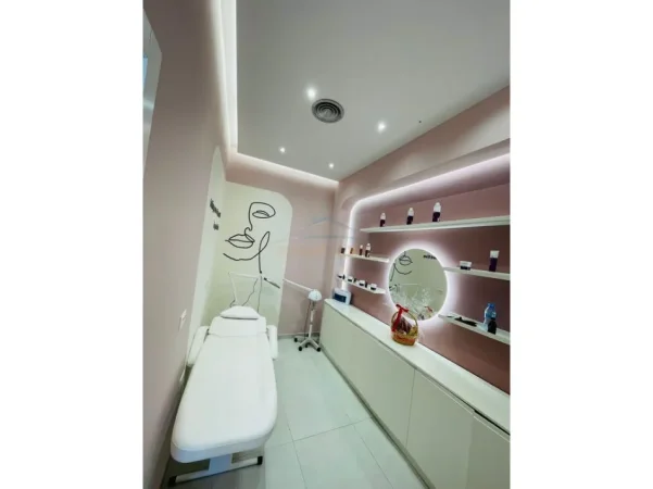 Tirane, shitet Kati 0, 64 m² 40.000 € (Kamez)