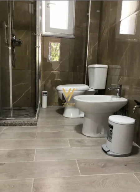 Tirane, jepet me qera apartament 1+1+Ballkon Kati 2, 60 m² 470 € (PEDIATRIA)