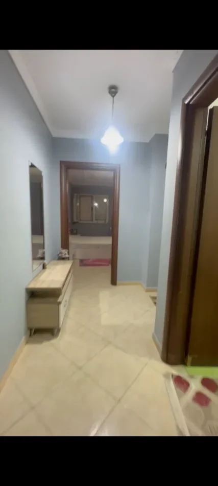 Tirane, jepet me qera apartament 1+1 Kati 4, (Rruga burgut)