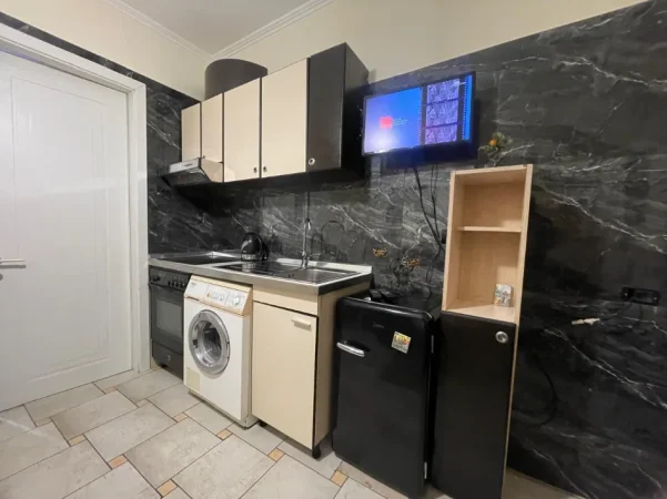 Tirane, jepet me qera apartament 1+1 Kati 2, 64 m² 420 € (concod center)