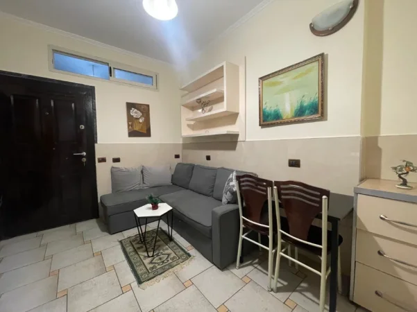 Tirane, jepet me qera apartament 1+1 Kati 2, 64 m² 420 € (concod center)