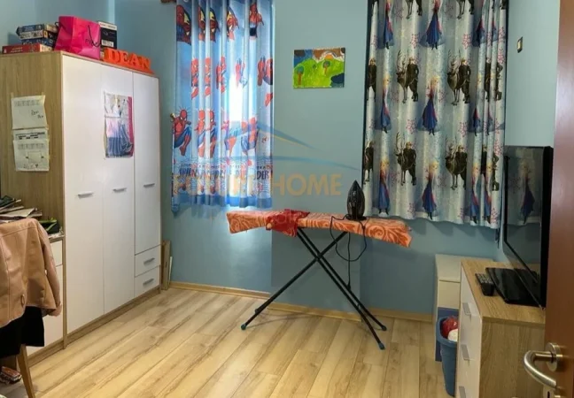 Tirane, jepet me qera apartament 2+1 Kati 6, 97 m² 550 € (Yzberisht)