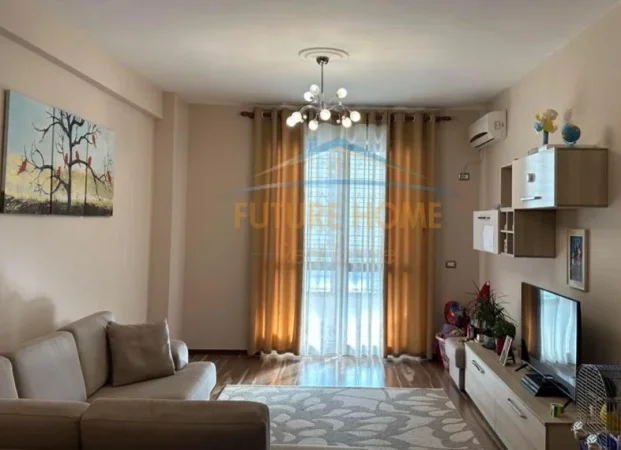 Tirane, jepet me qera apartament 2+1 Kati 6, 97 m² 550 € (Yzberisht)