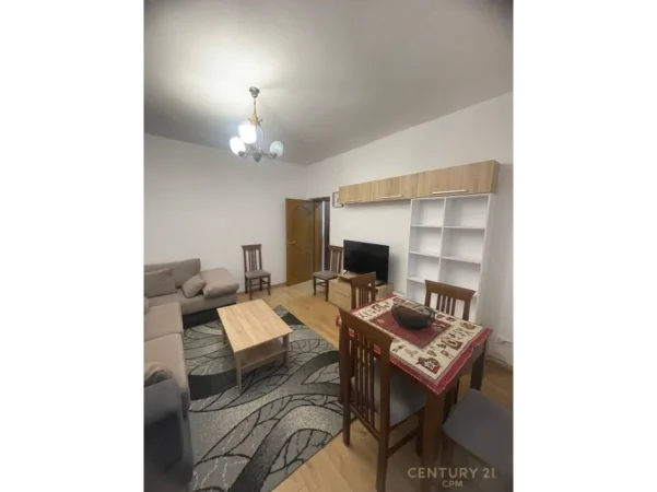 Tirane, jepet me qera apartament 1+1 Kati 1, 48 m² 600 € (pazari i ri)