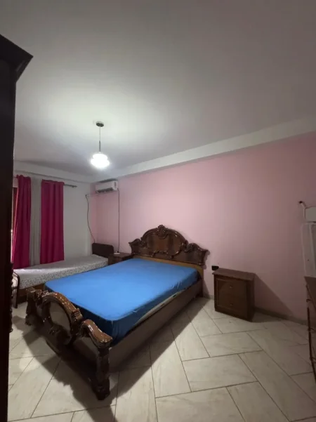 Tirane, jepet me qera apartament 2+1 Kati 4, 85 m² 450 € 