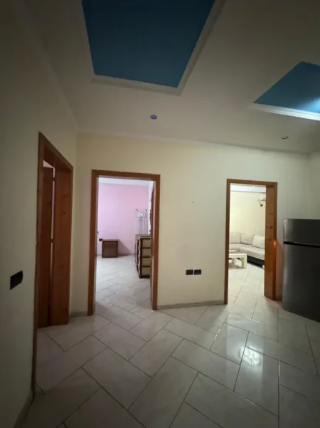 Tirane, jepet me qera apartament 2+1 Kati 4, 85 m² 450 € 