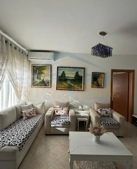 Tirane, jepet me qera apartament 1+1 , 71 m² 400 € (fresku)