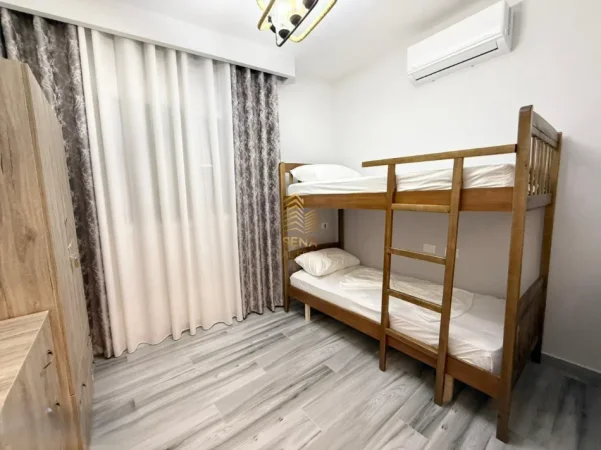 Tirane, jepet me qera apartament 2+1+Ballkon , 90 m² 550 € 