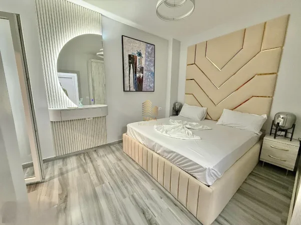 Tirane, jepet me qera apartament 2+1+Ballkon , 90 m² 550 € 