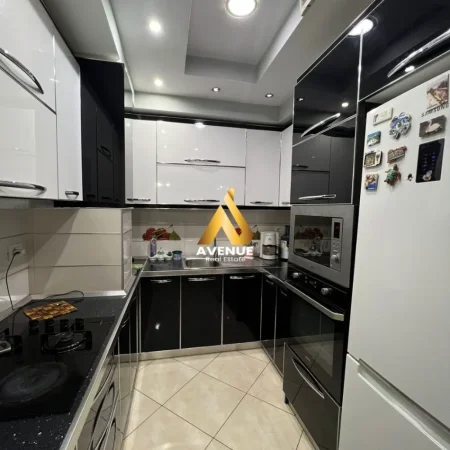 Tirane, shitet apartament 2+1 Kati 5, 114 m² 175.000 € (rruga rexhep shala)