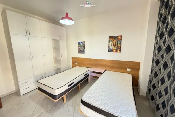 Tirane, jepet me qera apartament 1+1 Kati 4, 55 m² 520 € (Rruga e Elbasanit)