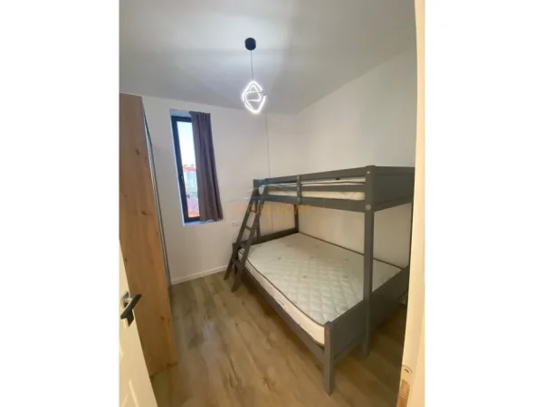 Tirane, jepet me qera apartament 2+1 Kati 2, 85 m² 460 € (Babrru,)