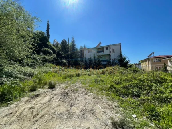 Tirane, shitet toke , 520 m² 150.000 € (Vilat Gjermane)