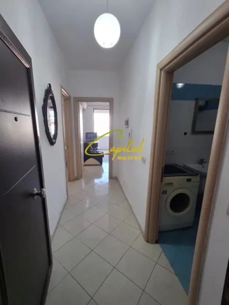 Tirane, jepet me qera apartament 1+1 Kati 8, 65 m² 380 € (ASTIR)