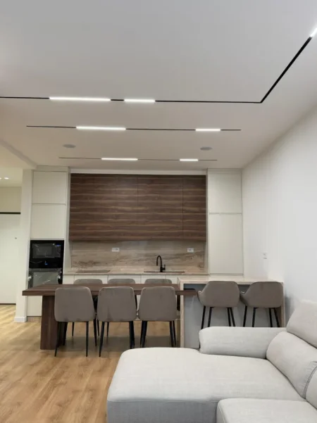 Tirane, jap me qera apartament 2+1 , 120 m² 2.000 € (Liqeni i Thatë)