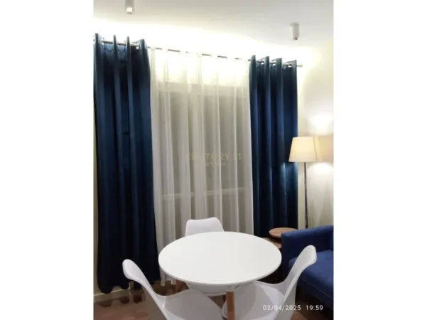 Tirane, jepet me qera apartament 1+1 Kati 3, 500 € 