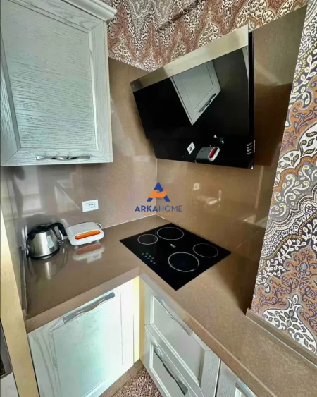 Tirane, jepet me qera apartament Dublex Kati 4, 200 m² 1.200 € 