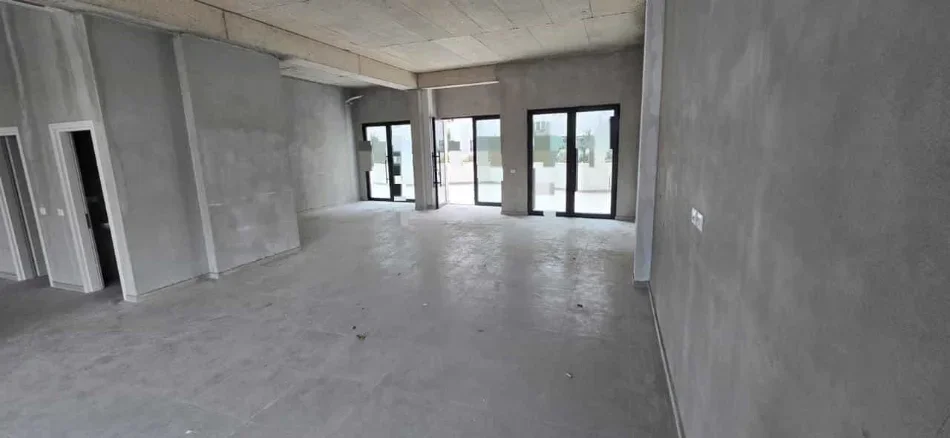 Tirane, jepet me qera zyre Kati 2, 124 m² 1.150 € (Rruga Fejzi Himzo)