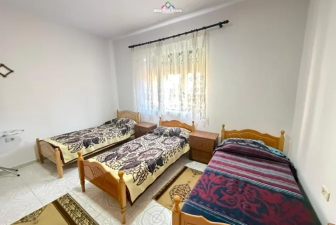 Tirane, jepet me qera apartament 1+1 Kati 2, 60 m² 520 € (Rruga e Barrikadave)