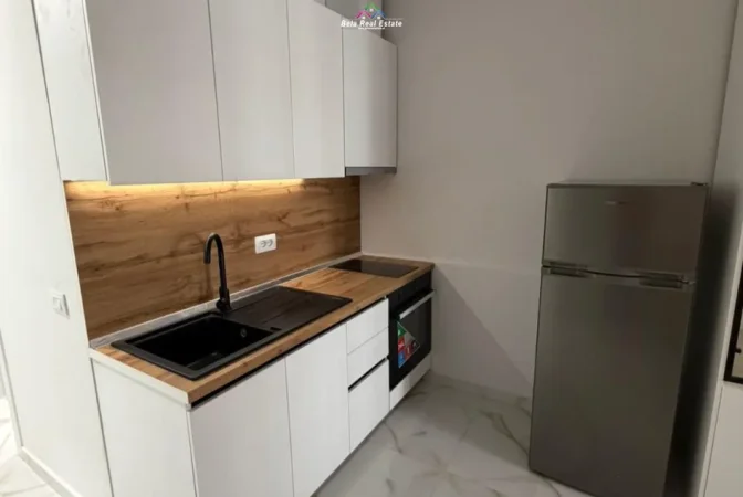 Tirane, jepet me qera garsonier Kati 2, 40 m² 430 € (dritan hoxha)