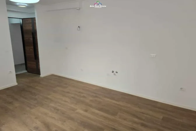 Tirane, shes apartament 1+1+Ballkon Kati 3, 50 m² 115.000 € (tregu elektrik)