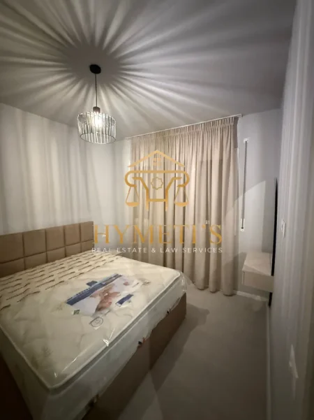 Tirane, jepet me qera apartament 2+1+Ballkon , 700 € (River Residence)